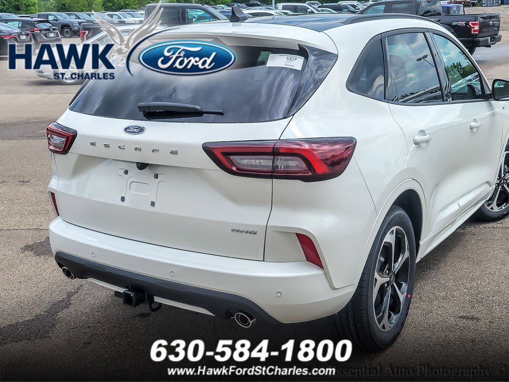 2024 Ford Escape ST-Line Select photo 2