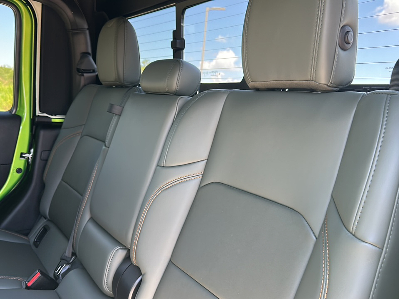 2025 Jeep Gladiator Mojave photo 8