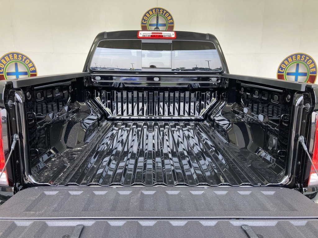 2026 Chevrolet Colorado LT photo 18