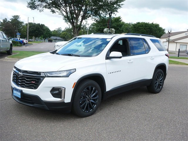 2023 Chevrolet Traverse RS photo 2