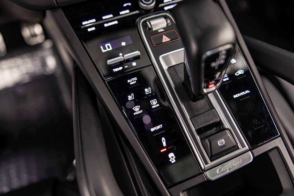 2022 PORSCHE CAYENNE - Image 29