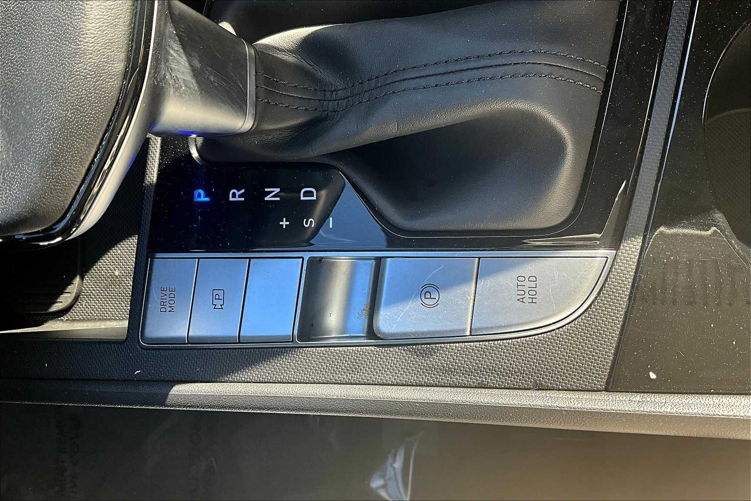 2024 Hyundai Elantra SEL Convenience photo 31