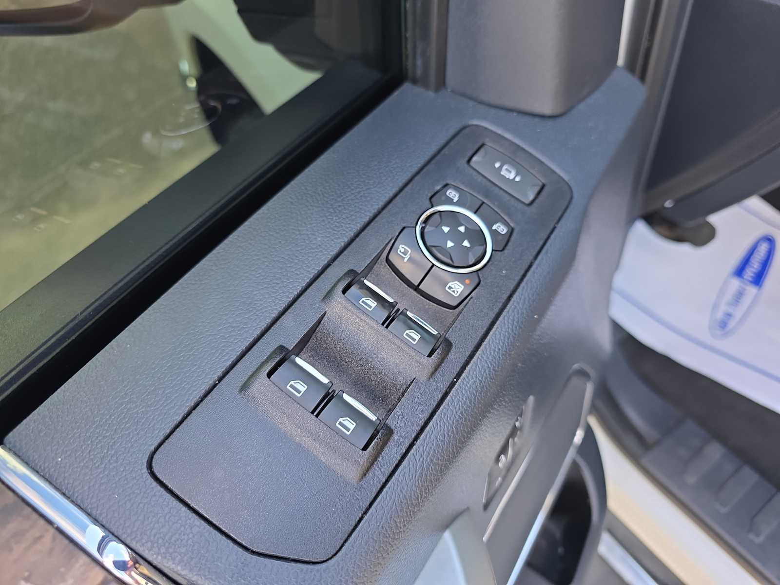 2022 Ford F-250 Lariat photo 29