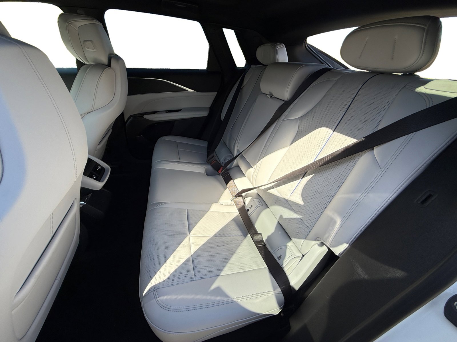 2024 Cadillac Lyriq Sport photo 16
