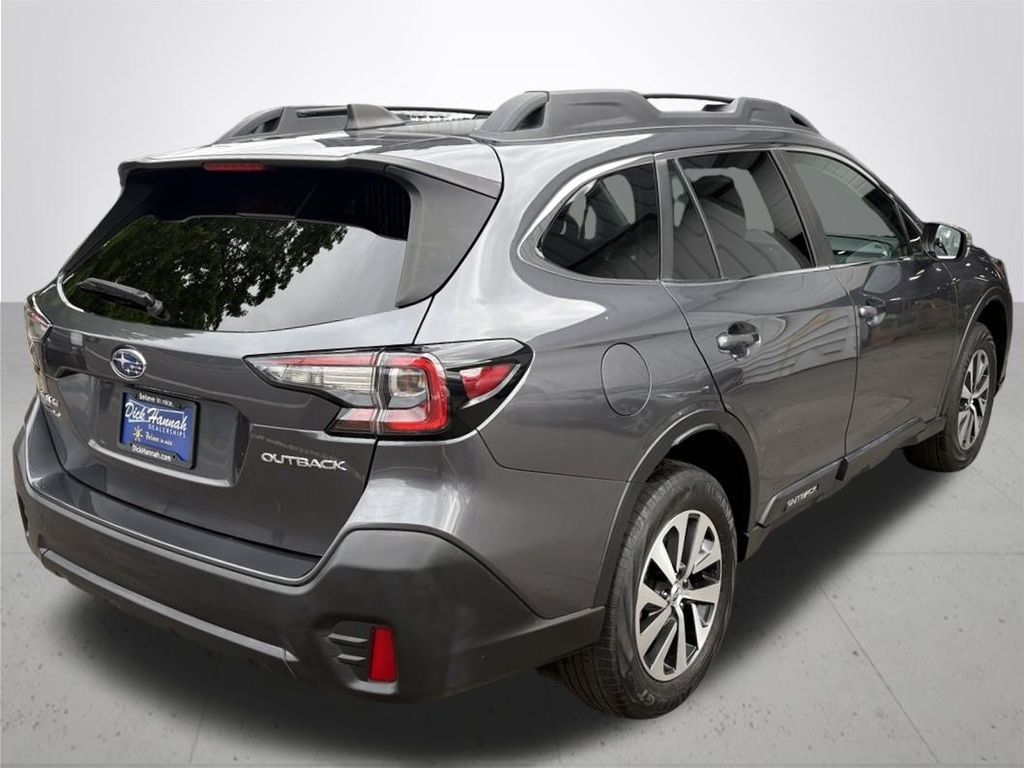 2022 Subaru Outback Premium photo 6