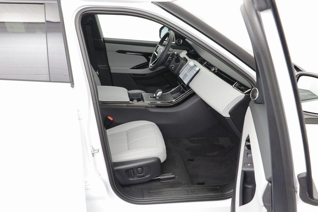 2026 Land Rover Range Rover Evoque S photo 17