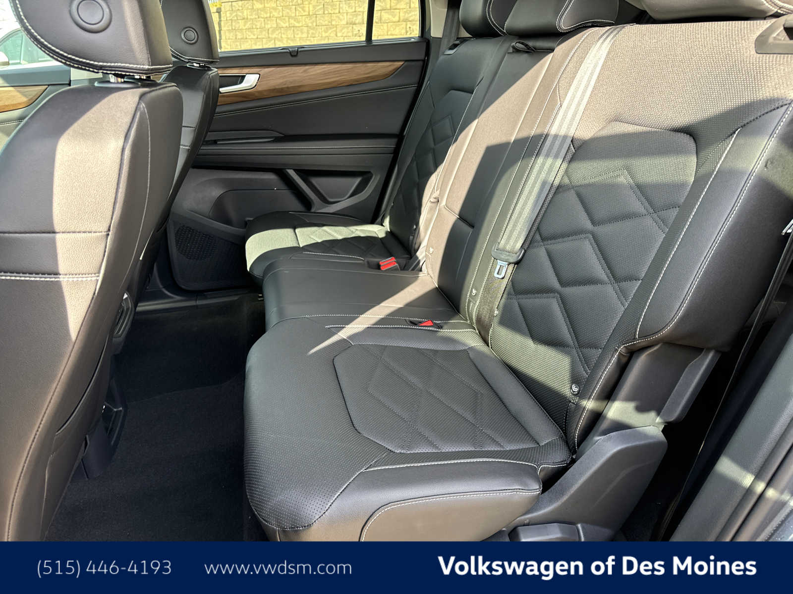 2025 Volkswagen Atlas SE Technology photo 12