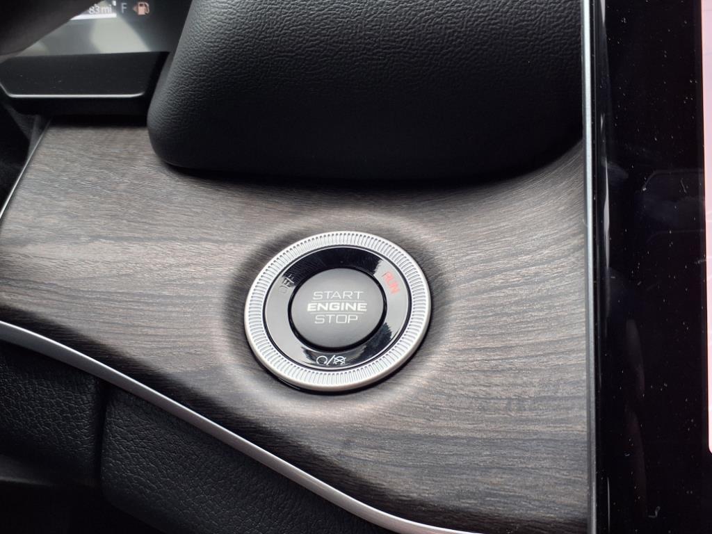 2025 Jeep Grand Cherokee Limited photo 11