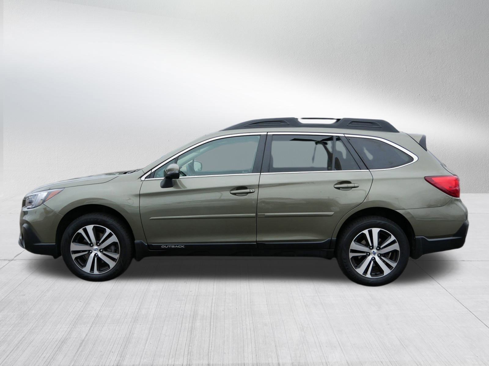2018 Subaru Outback Limited photo 4