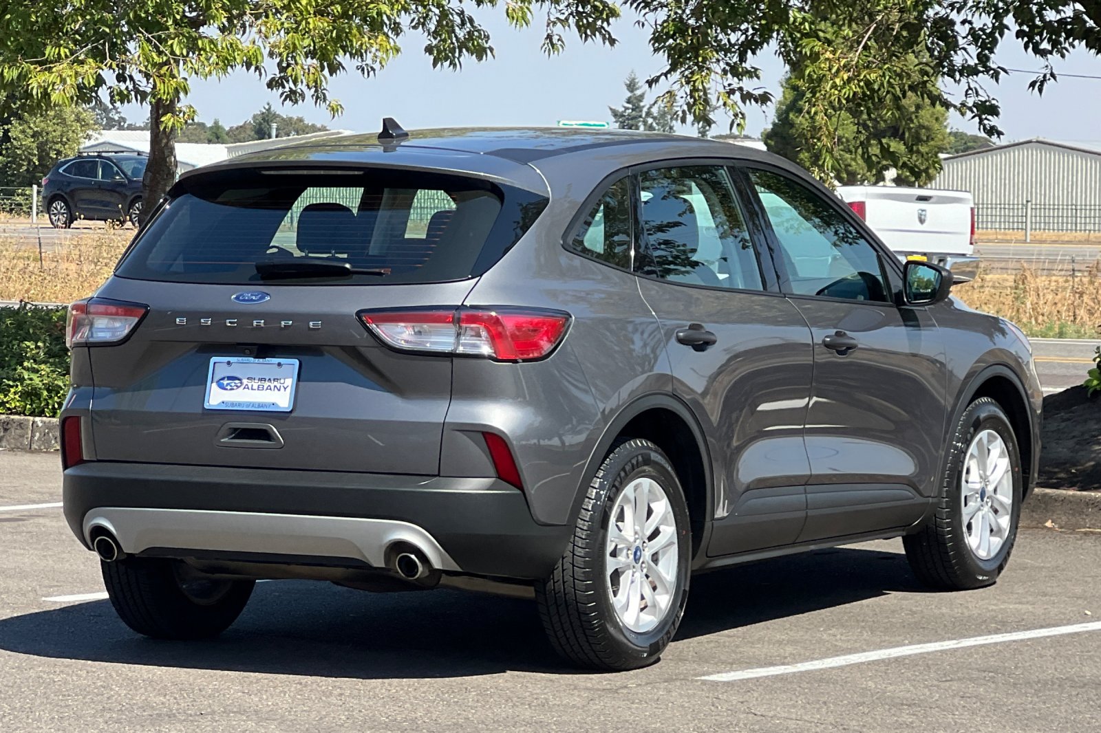 2022 Ford Escape S photo 2