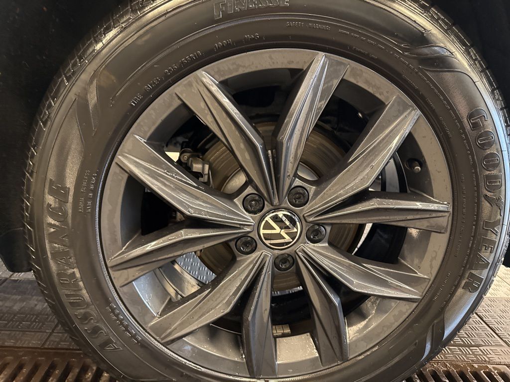 2024 Volkswagen Tiguan SE Wolfsburg Edition photo 9