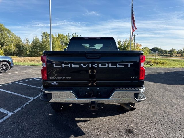 2020 Chevrolet Silverado 2500HD LTZ photo 4