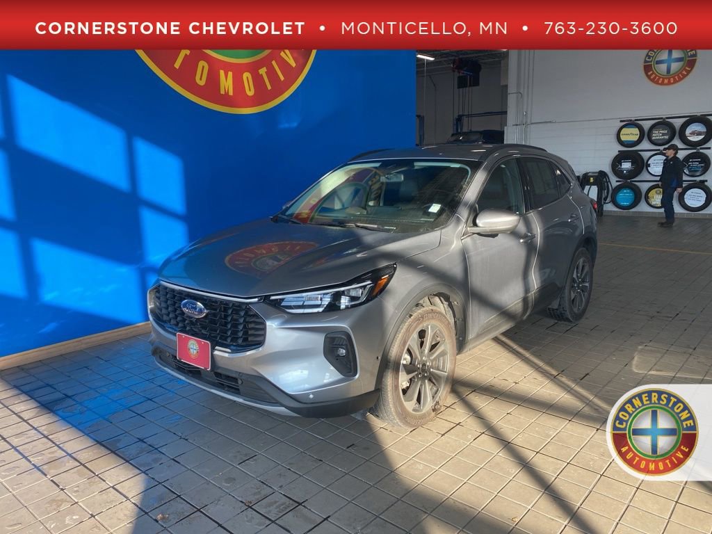 2024 Ford Escape Platinum's photo