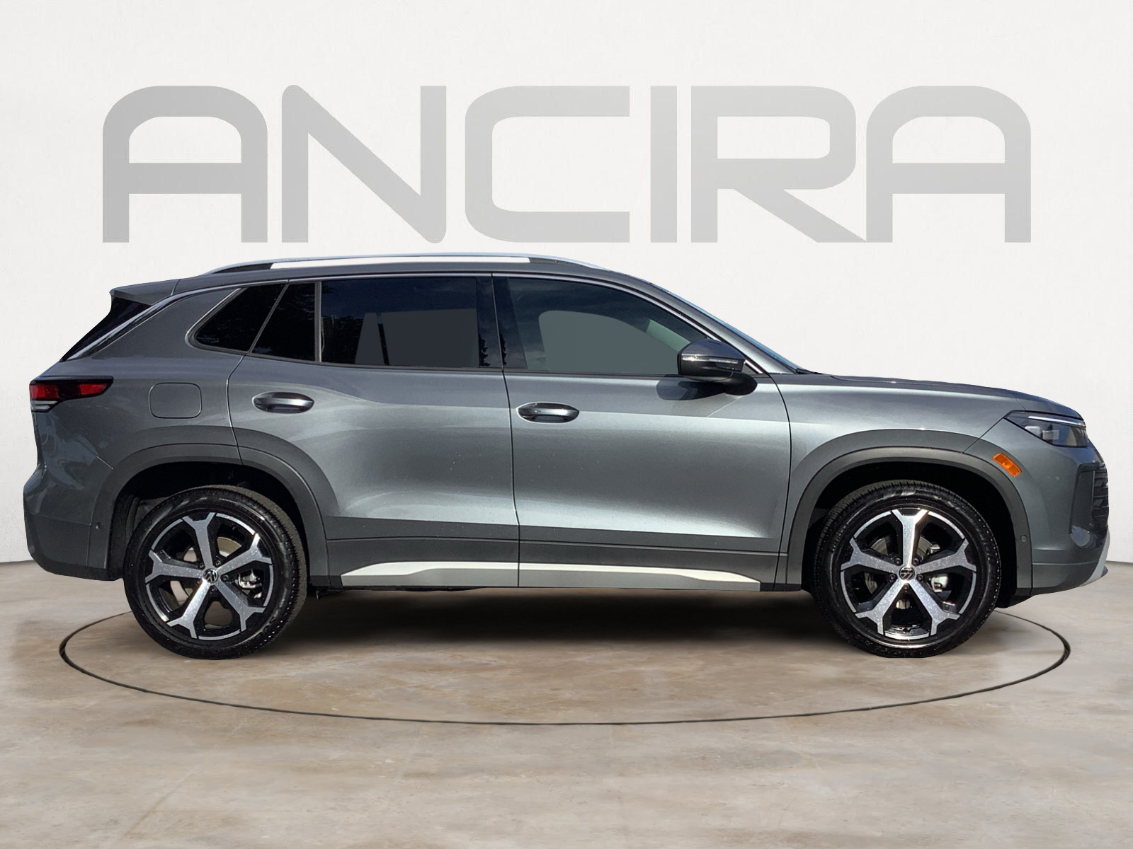 2025 Volkswagen Tiguan SE photo 8