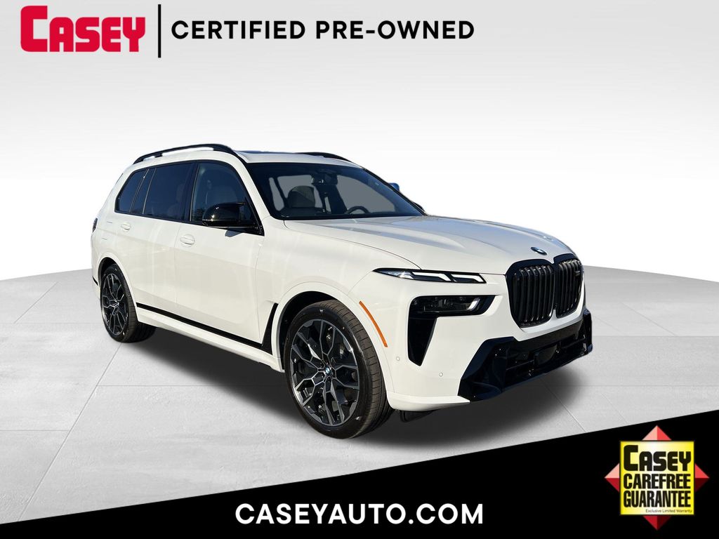 2025 BMW X7 M60i's photo