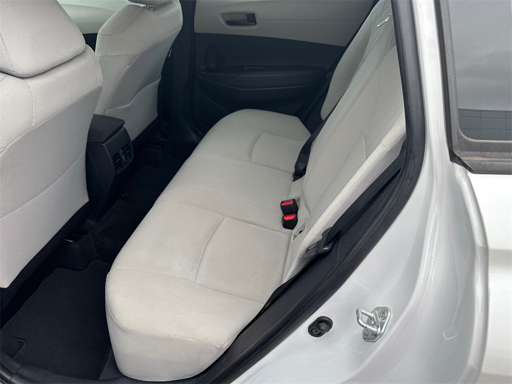 2022 Toyota Corolla Cross L photo 18