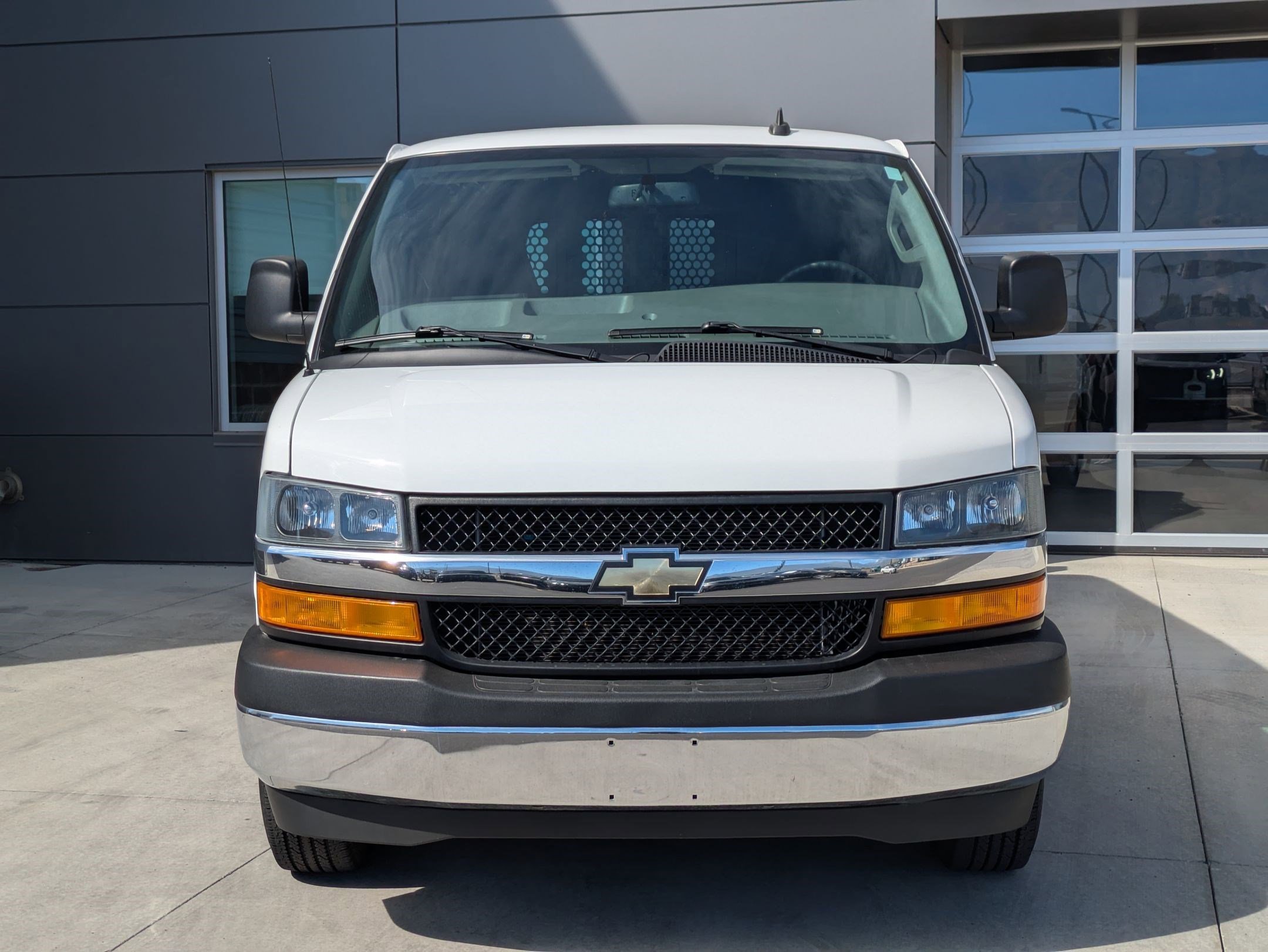2023 Chevrolet Express Cargo Van photo 2