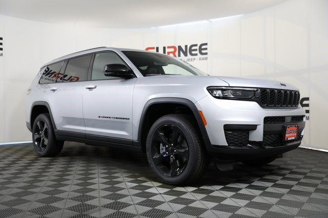 2025 Jeep Grand Cherokee Altitude X photo 2