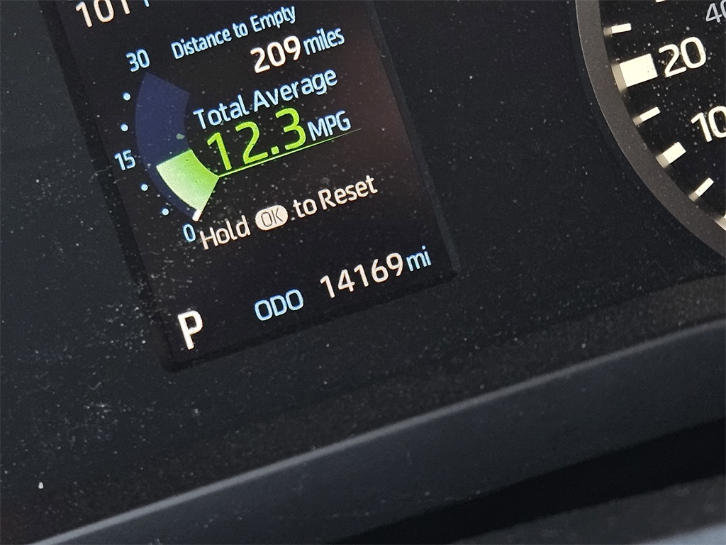 2024 Toyota Tundra SR5 CrewMax photo 7