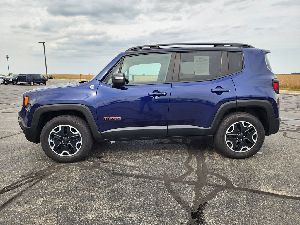 2016 Jeep Renegade Trailhawk photo 6