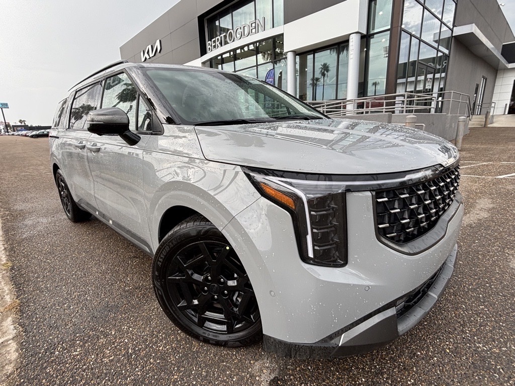 2026 Kia Carnival SX's photo