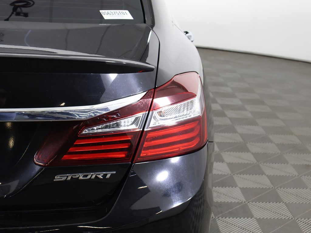 2016 Honda Accord Sport photo 5