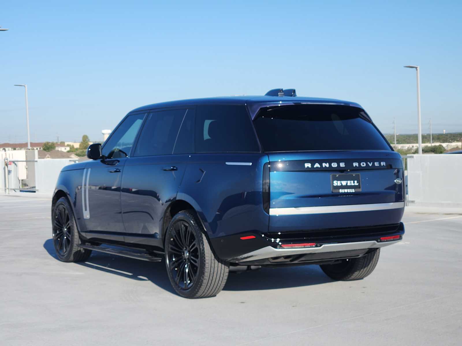2023 Land Rover Range Rover Autobiography photo 7