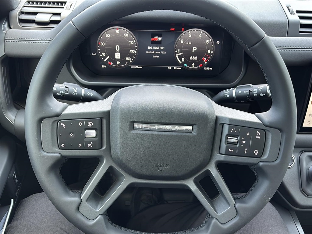 2025 Land Rover Defender 110 X-Dynamic SE photo 21
