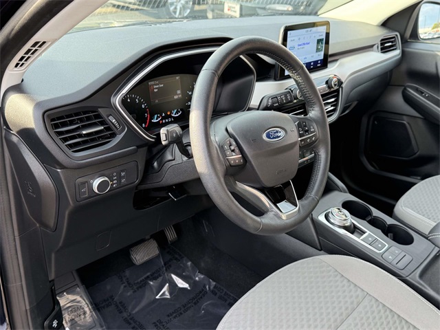2021 Ford Escape SE photo 2