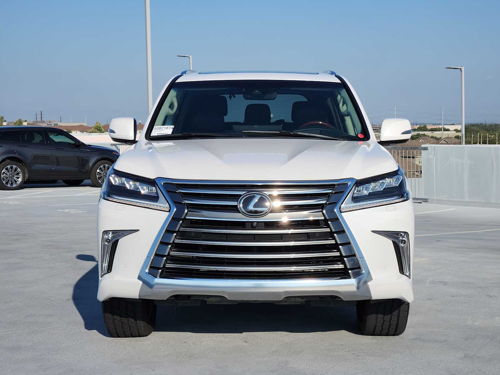 2021 Lexus LX 570 photo 2