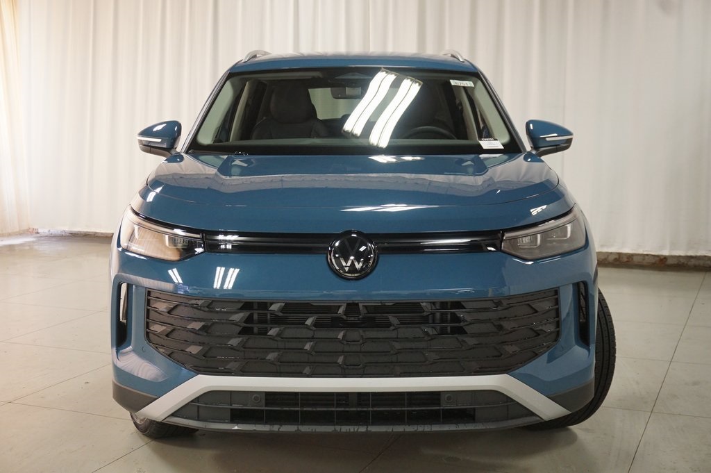 2025 Volkswagen Tiguan SE photo 4