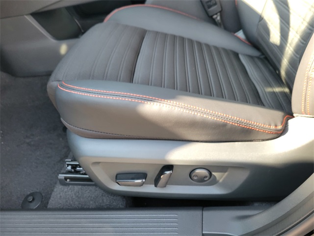 2026 Nissan Rogue SV photo 13