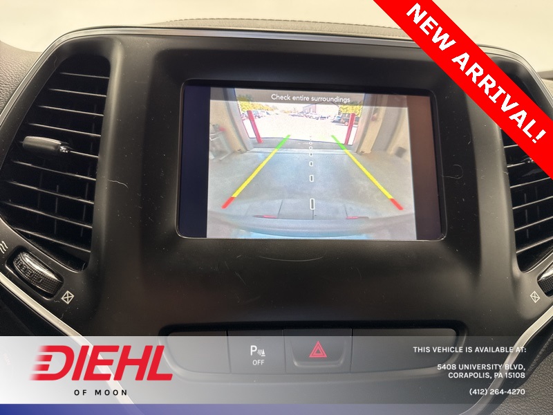 2019 Jeep Cherokee Altitude photo 30