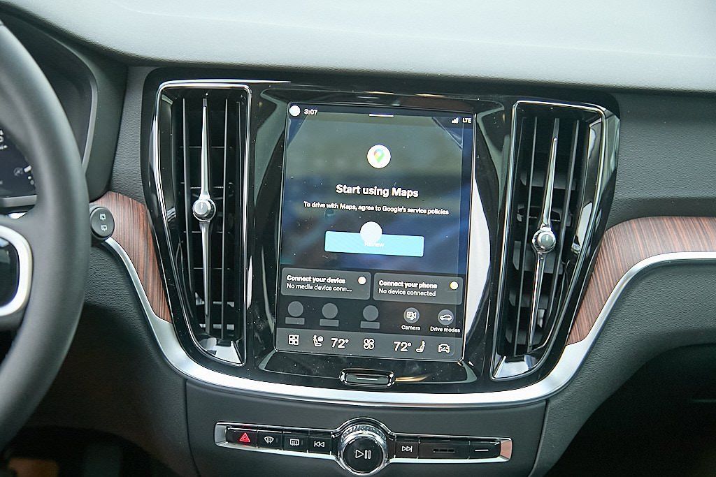 2026 VOLVO V60CC - Image 24