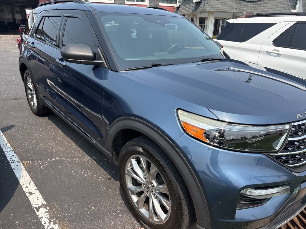 Used 2020 Ford Explorer XLT with VIN 1FMSK8DHXLGA32060 for sale in White Bear Lake, Minnesota