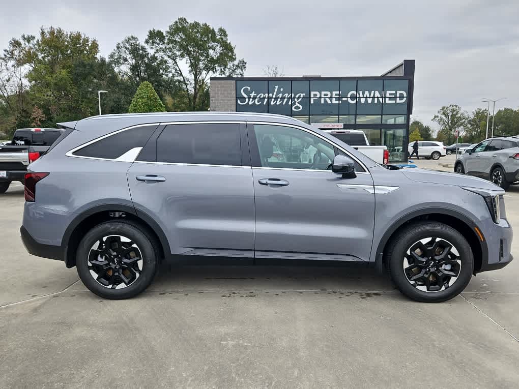 2025 Kia Sorento S's photo