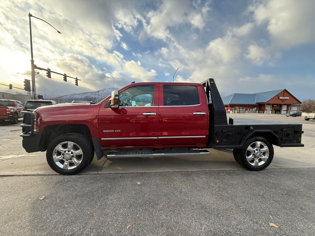 2019 Chevrolet Silverado 2500HD LTZ photo 2