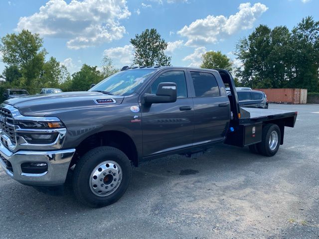 2025 Ram 3500 Tradesman photo 10