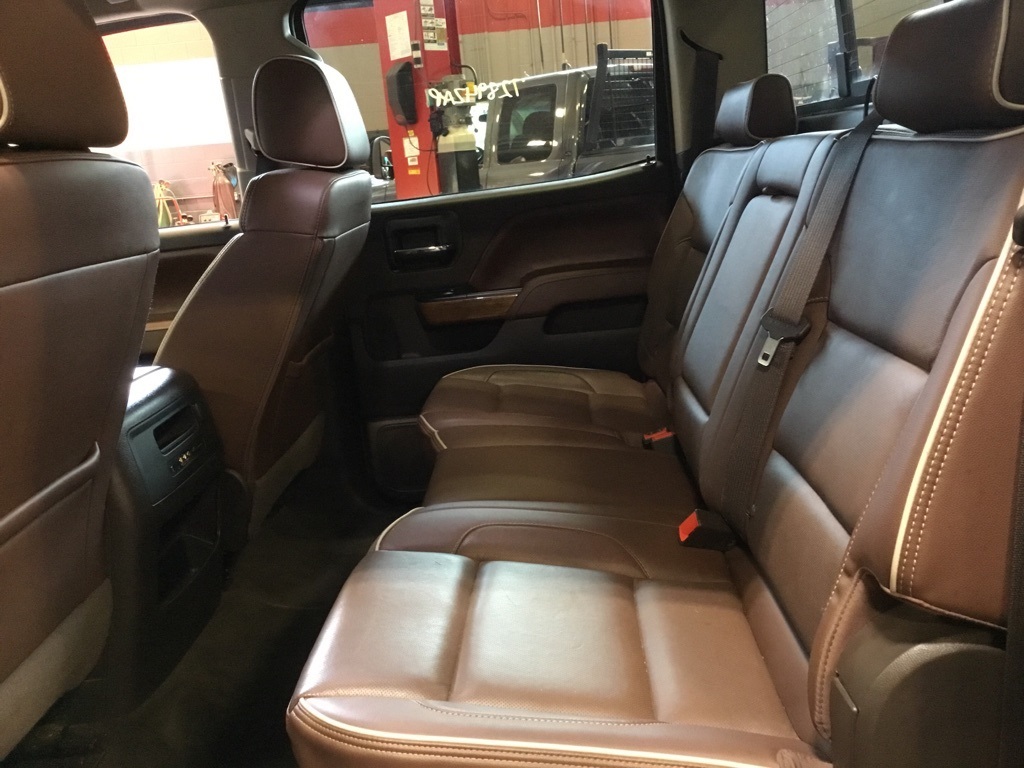 2016 Chevrolet Silverado 3500HD High Country photo 5