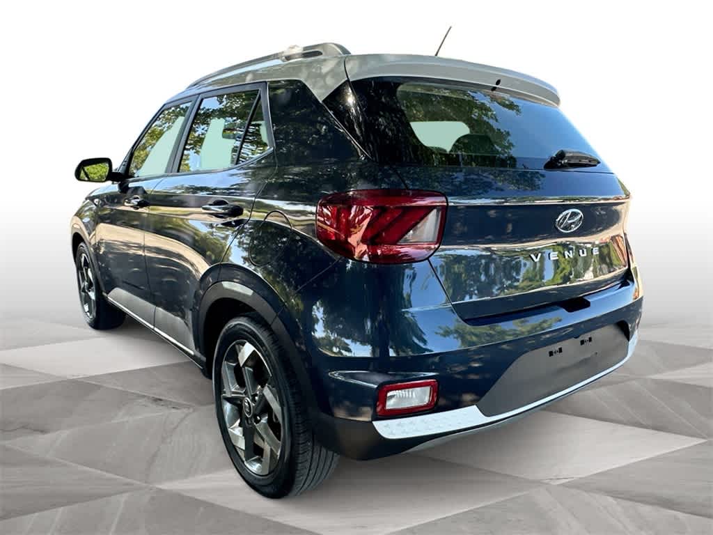 2023 Hyundai Venue SEL Limited photo 4