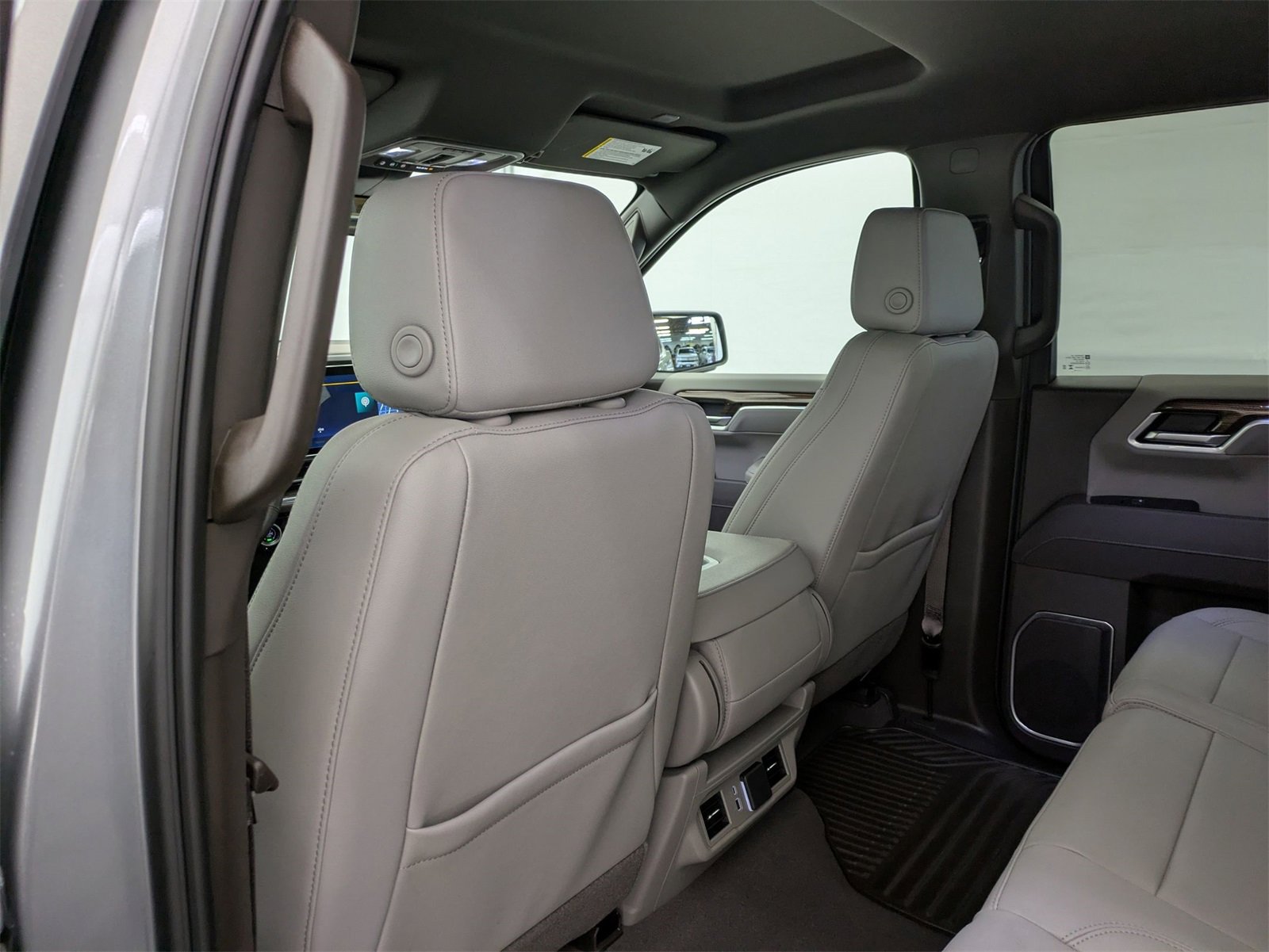 2025 Chevrolet Silverado 1500 LT photo 17