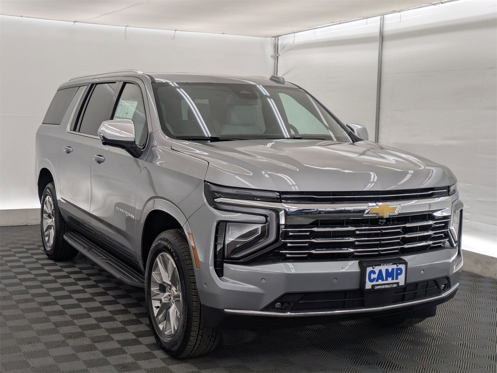 2025 Chevrolet Suburban Premier photo 8