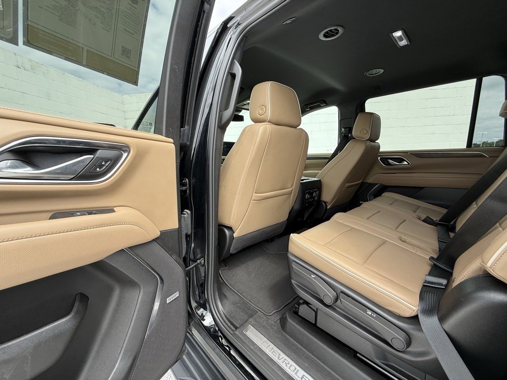 2024 Chevrolet Suburban Premier photo 20