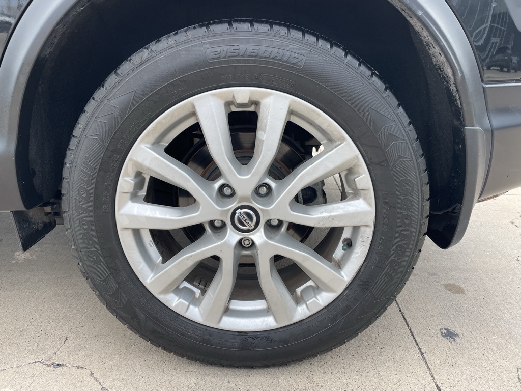 2022 Nissan Rogue Sport S photo 17