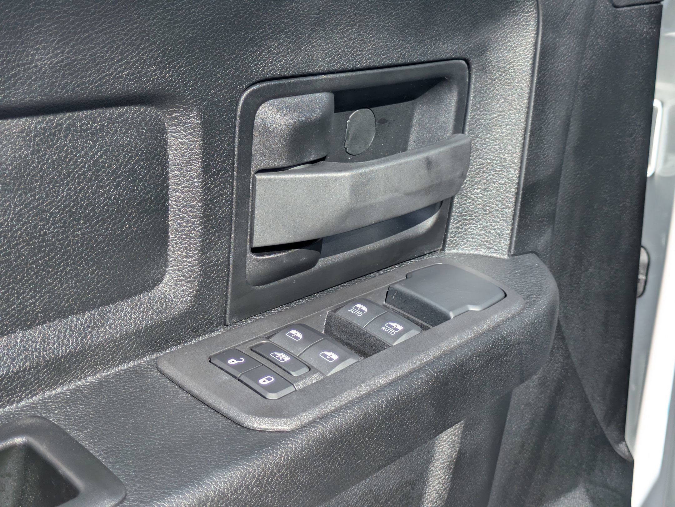 2025 Ram 2500 Tradesman photo 13
