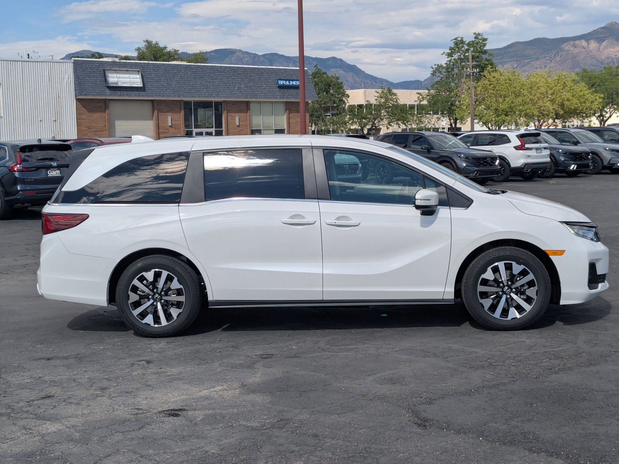 2026 Honda Odyssey EX-L photo 2