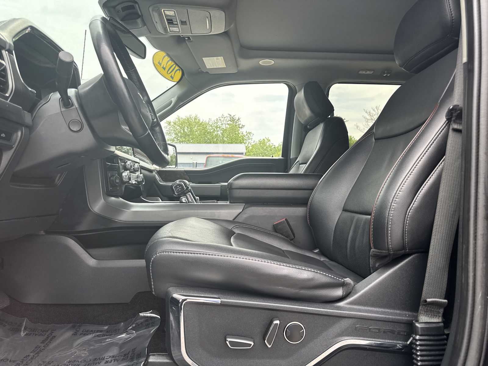 2022 Ford F-150 Lariat photo 21