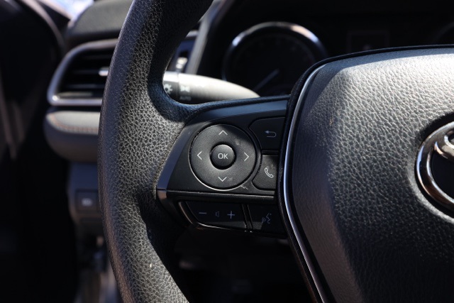 2020 Toyota Camry LE photo 22