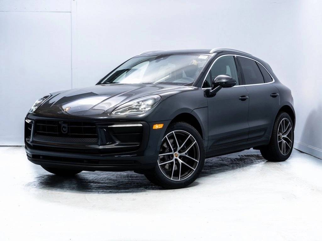 2025 Porsche Macan