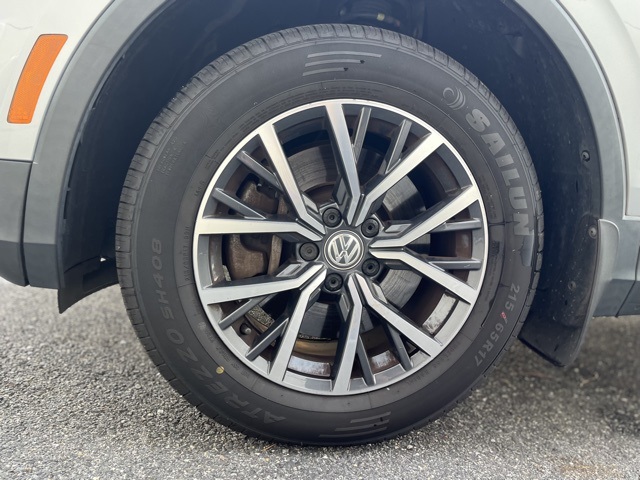 2020 Volkswagen Tiguan SE photo 14